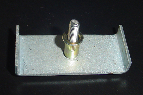 Galvanized steel clamps with 8mm screws for pickets fixing