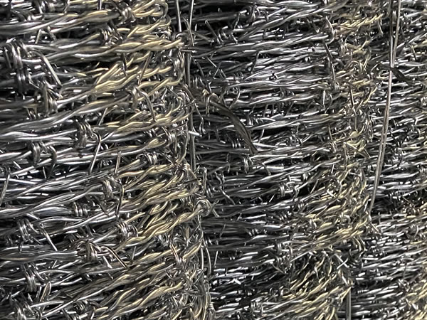 Hot dipped zinc coated steel barbed wire coils